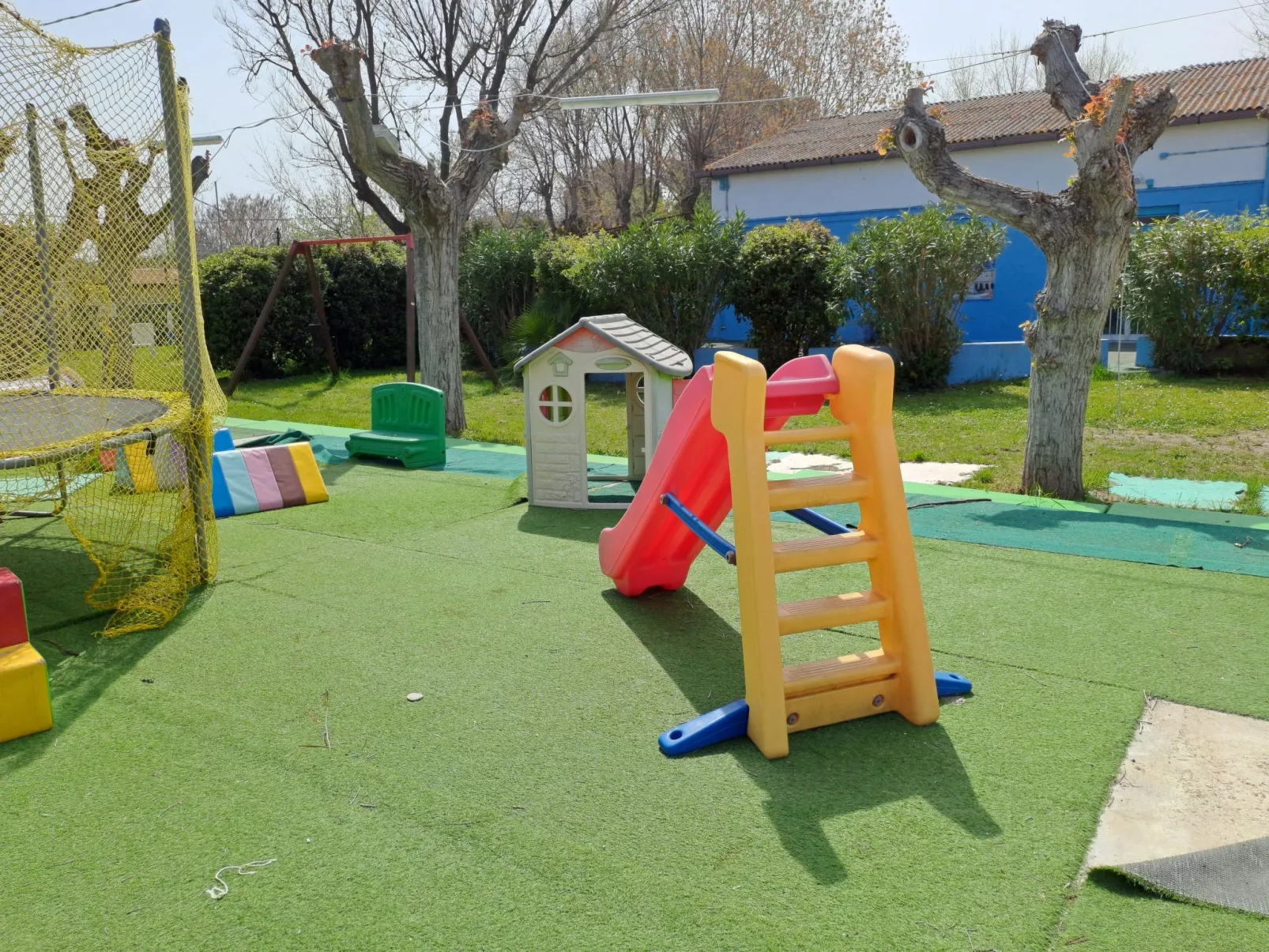 Onda su onda von Holiday World-Buiten