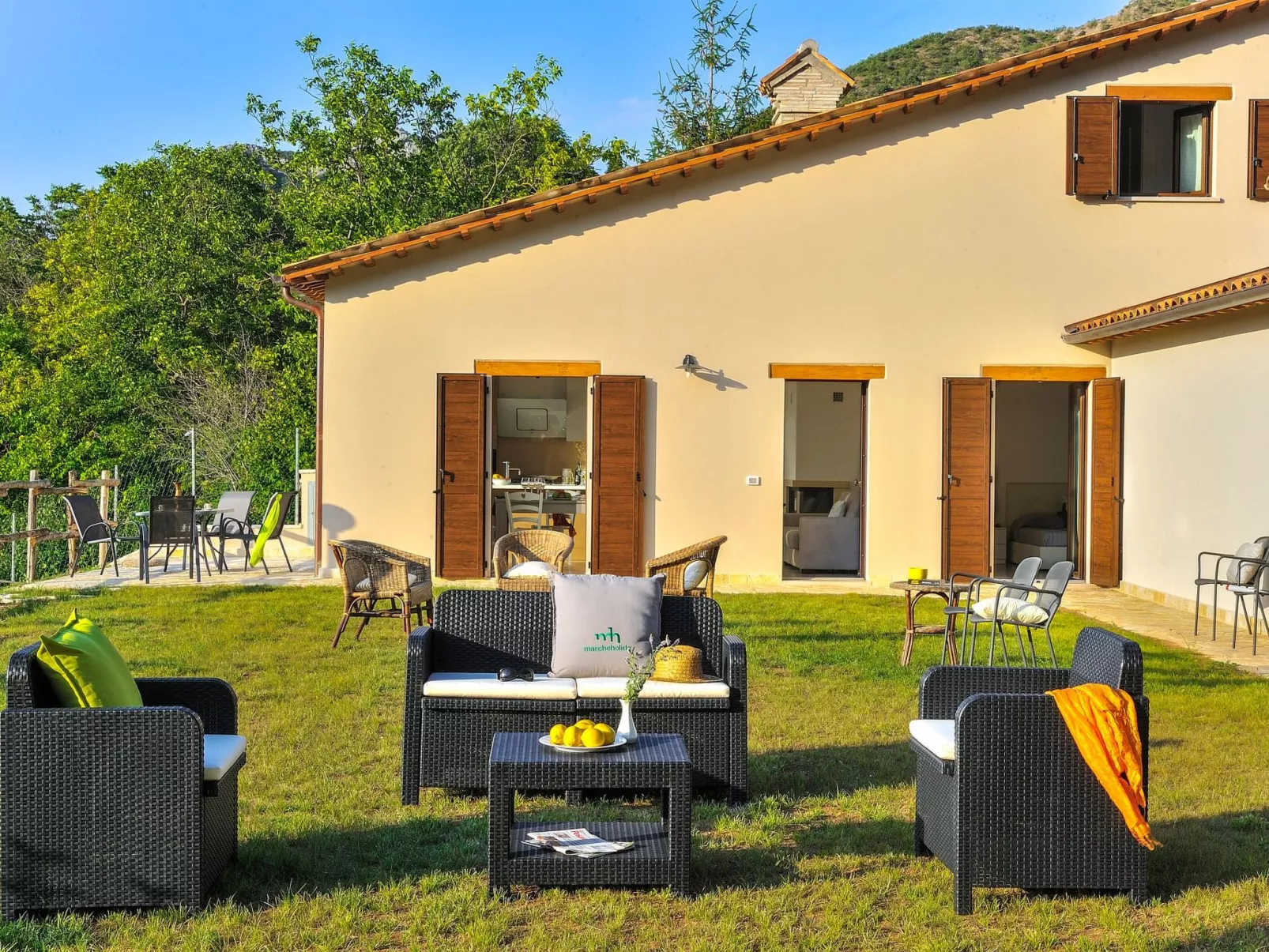 Acquanera - Marcheholiday, mit privatem Pool-Binnen