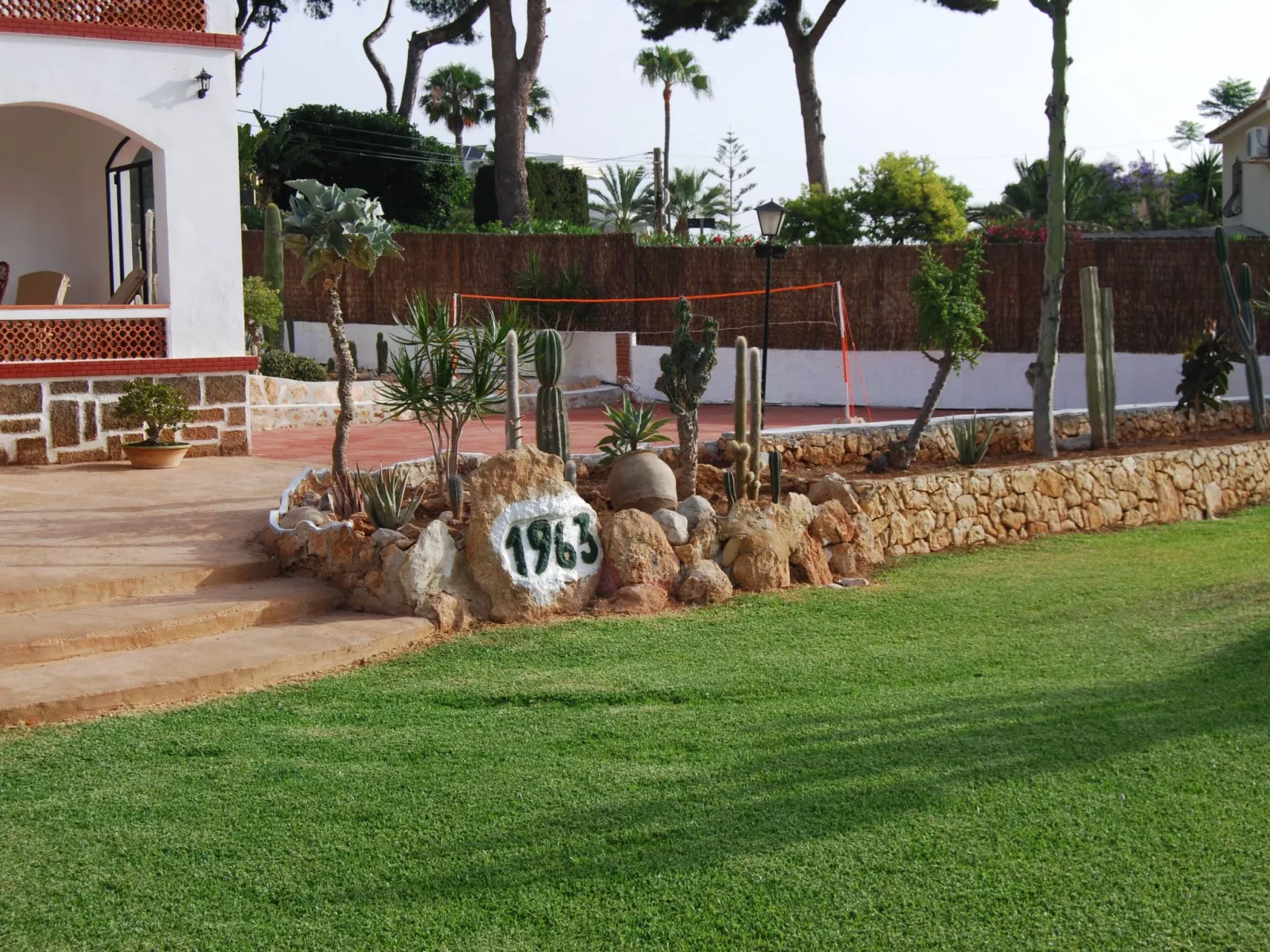 Ferienvilla, Seeblick, privater Pool und Parkplatz-Buiten