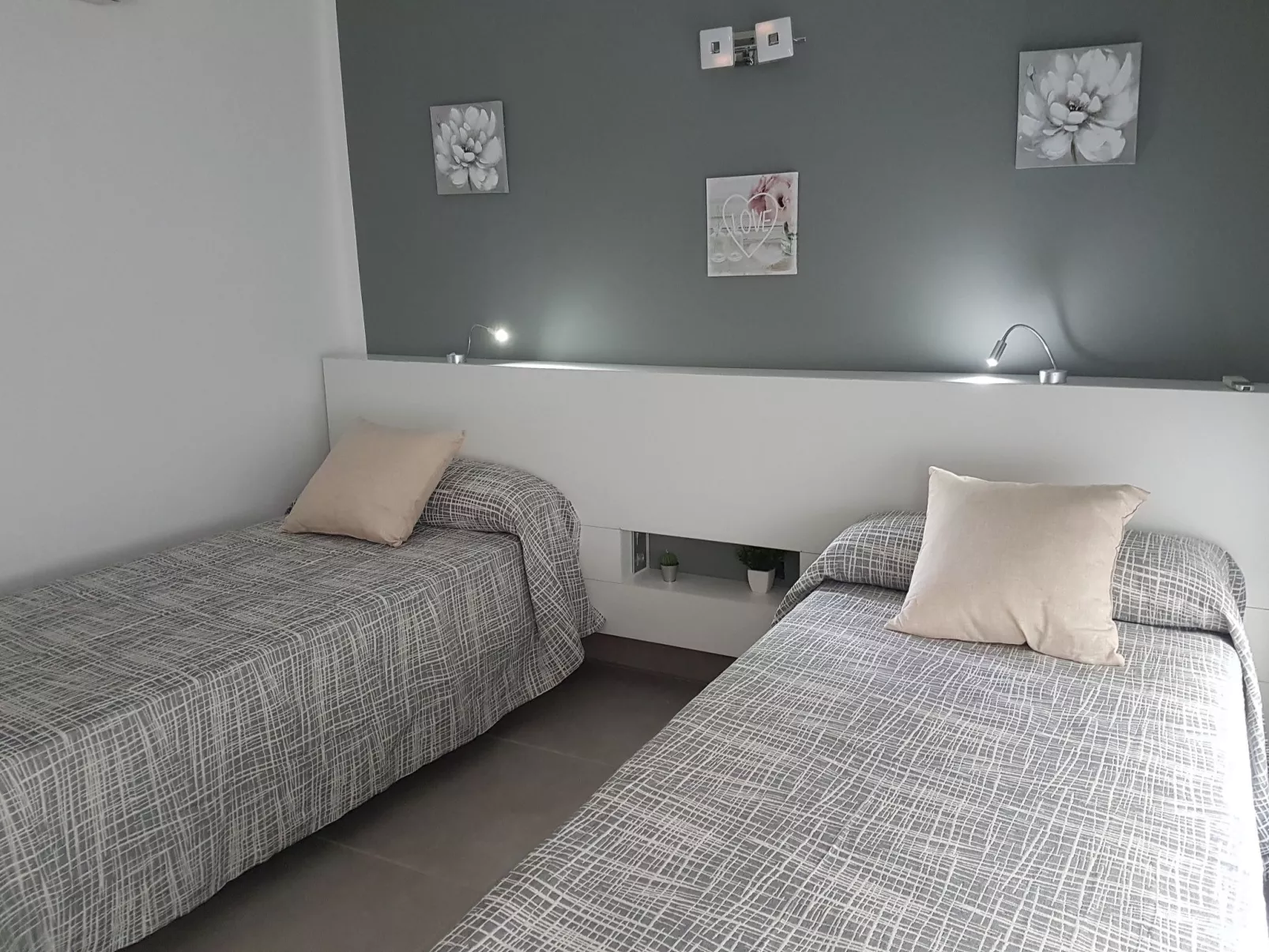 Widder vor dem Meer-Binnen