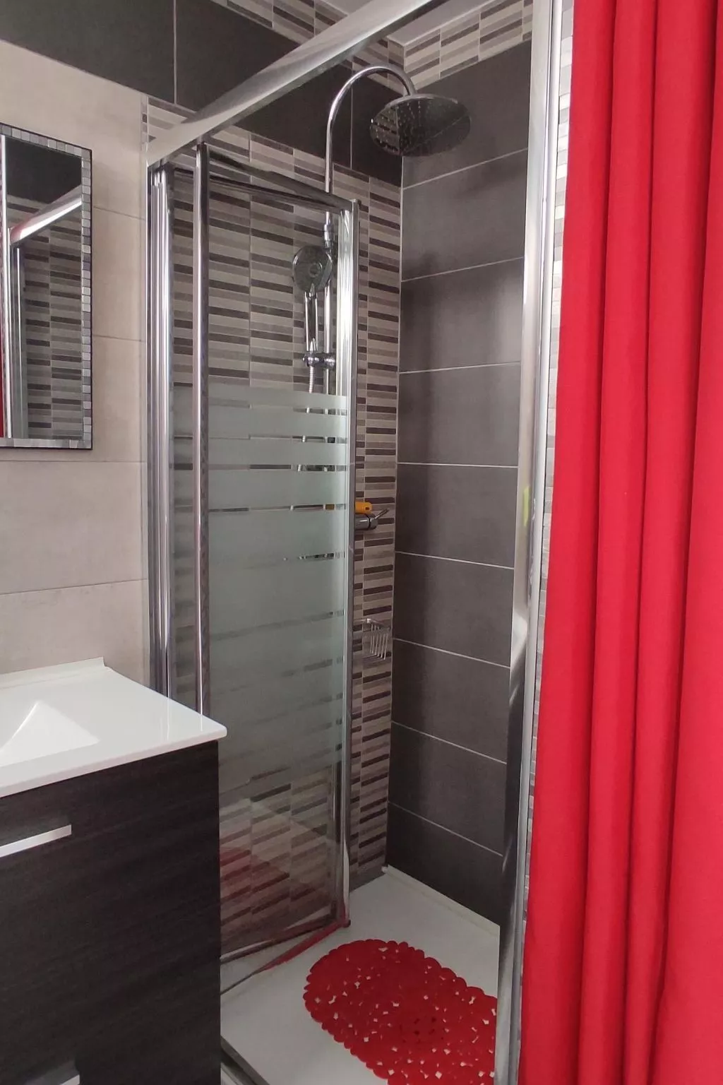 Schöne und romantische Aussichten bei Tag und Nacht-Binnen