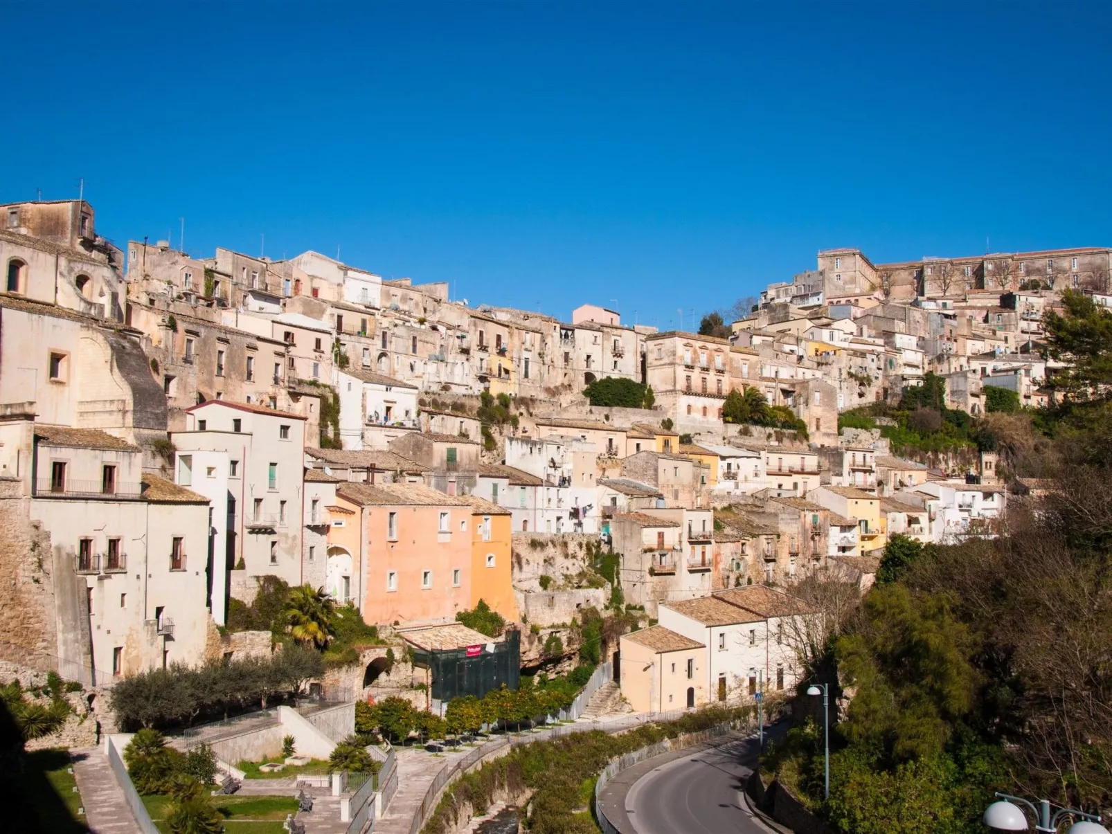 Raffo, Wohnung mit Aussicht in Ragusa Ibla-Image-tags.info