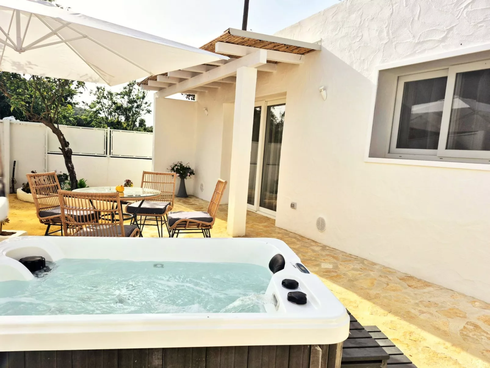 'Corte dei limoni' Piscinas-Buiten