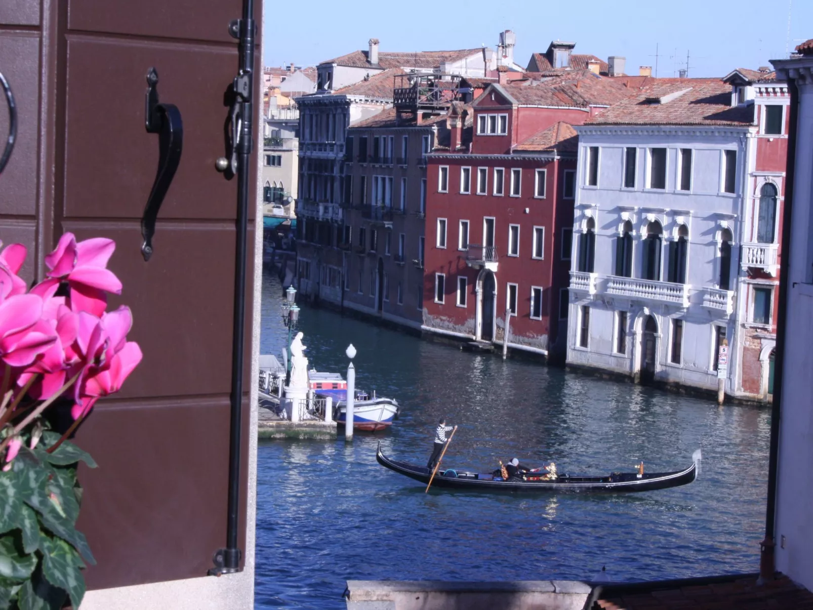 Wohnung mit Wasserblick-Buiten
