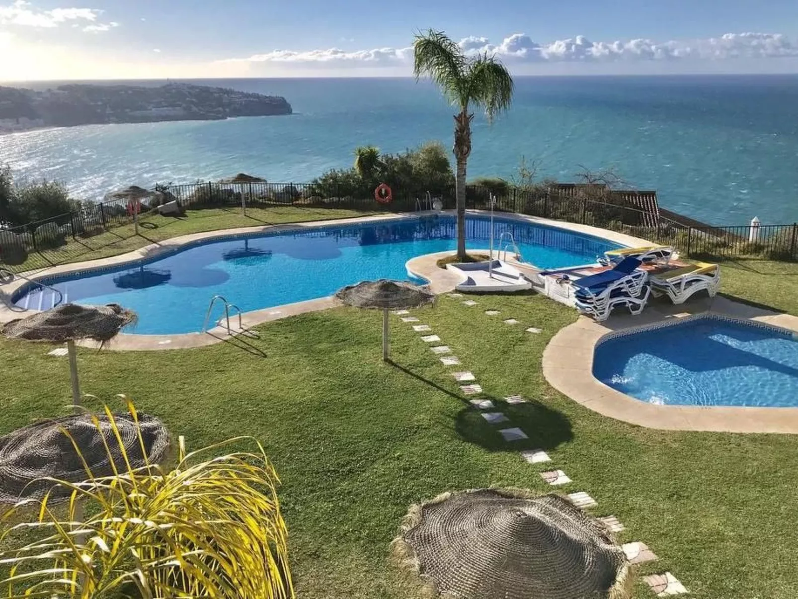 In Almuñécar mit Terrasse und Meerblick-Binnen