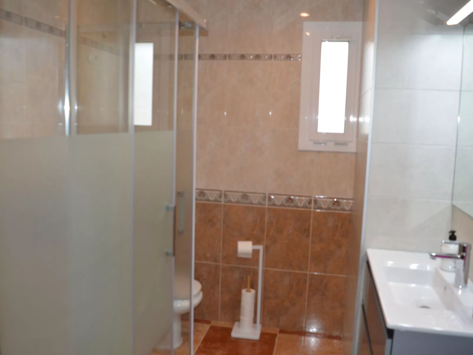 Chalet 'Vista Cunit' mit privatem Pool-Binnen