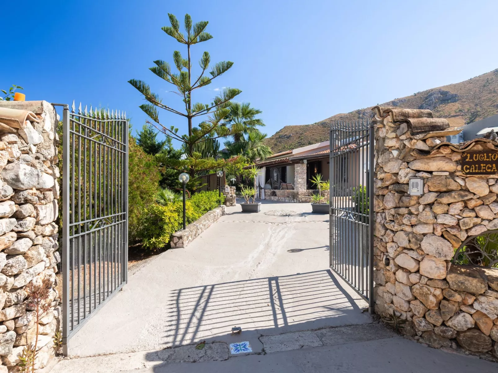 Ferienvilla "Nicole" mit Blick auf das Wasser-Image-tags.info