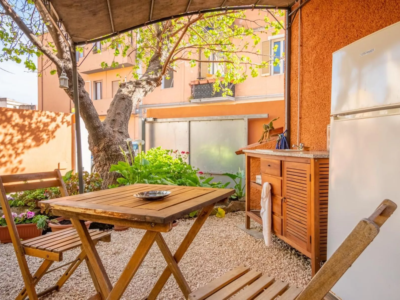 Sehr zentral in Olbia-Image-tags.info