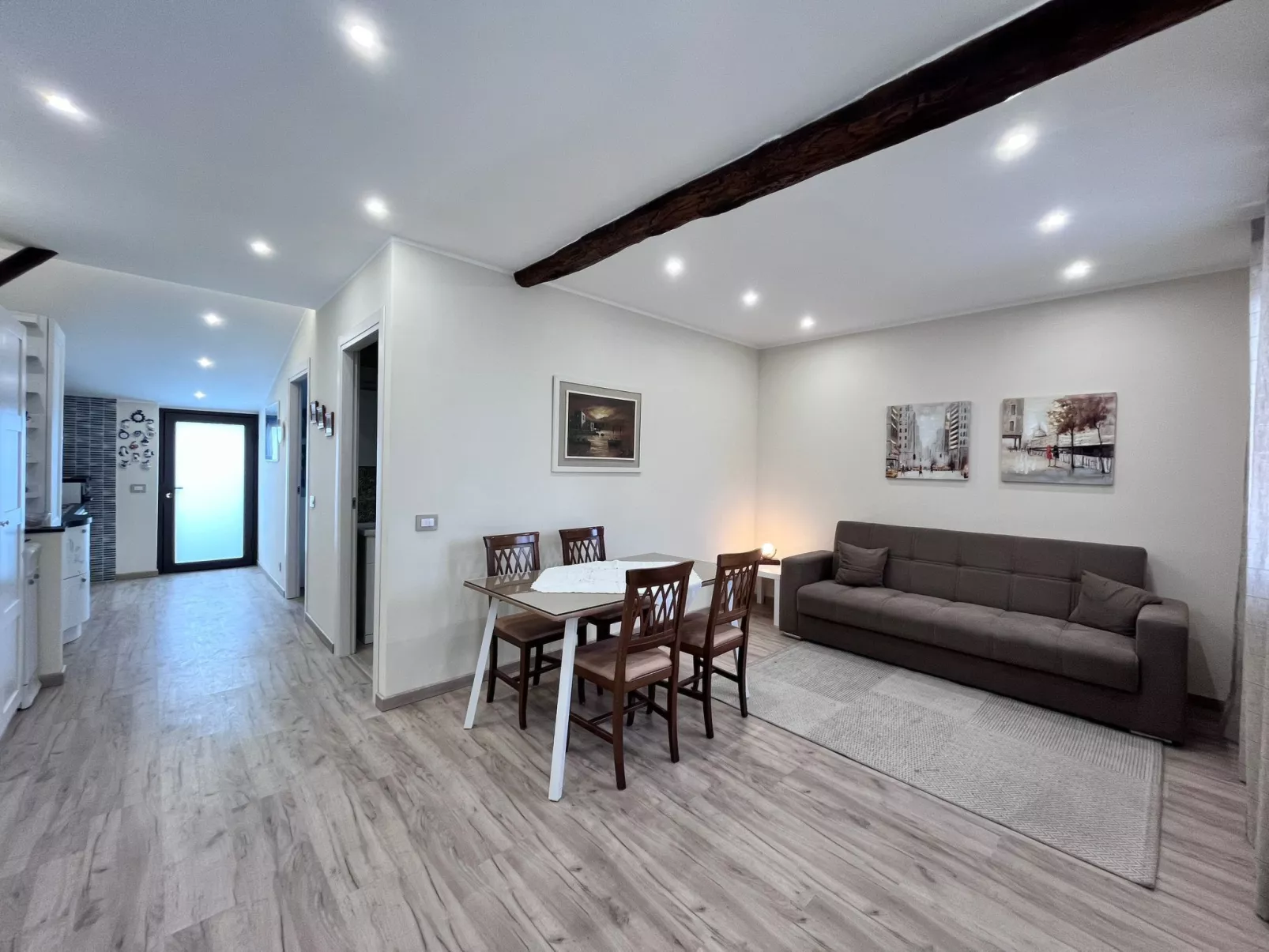 Rsm-Wohnung mit Gemeinschaftspool-Image-tags.info