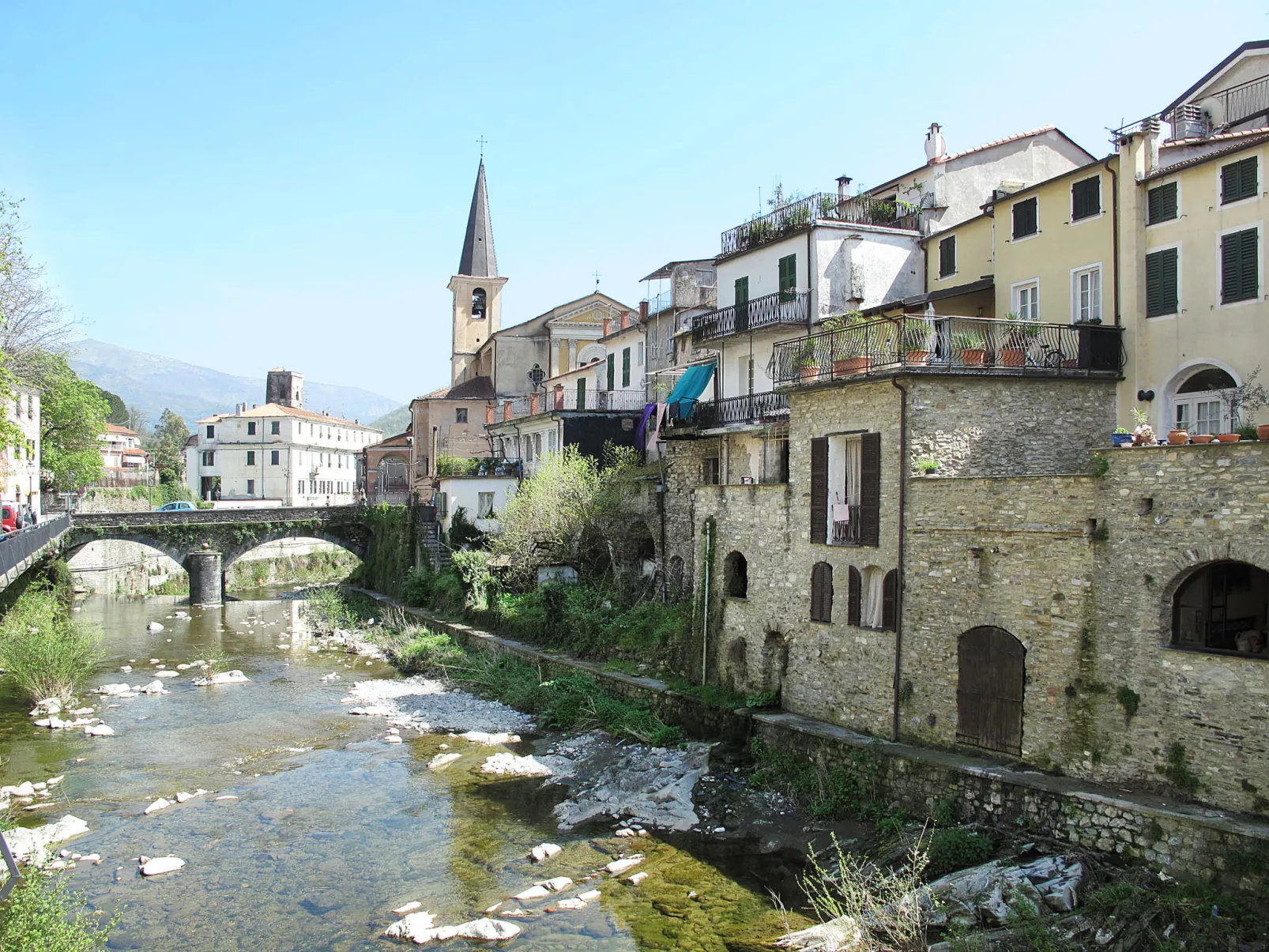 Villa in Borgomaro mit privatem Parkplatz-Omgeving
