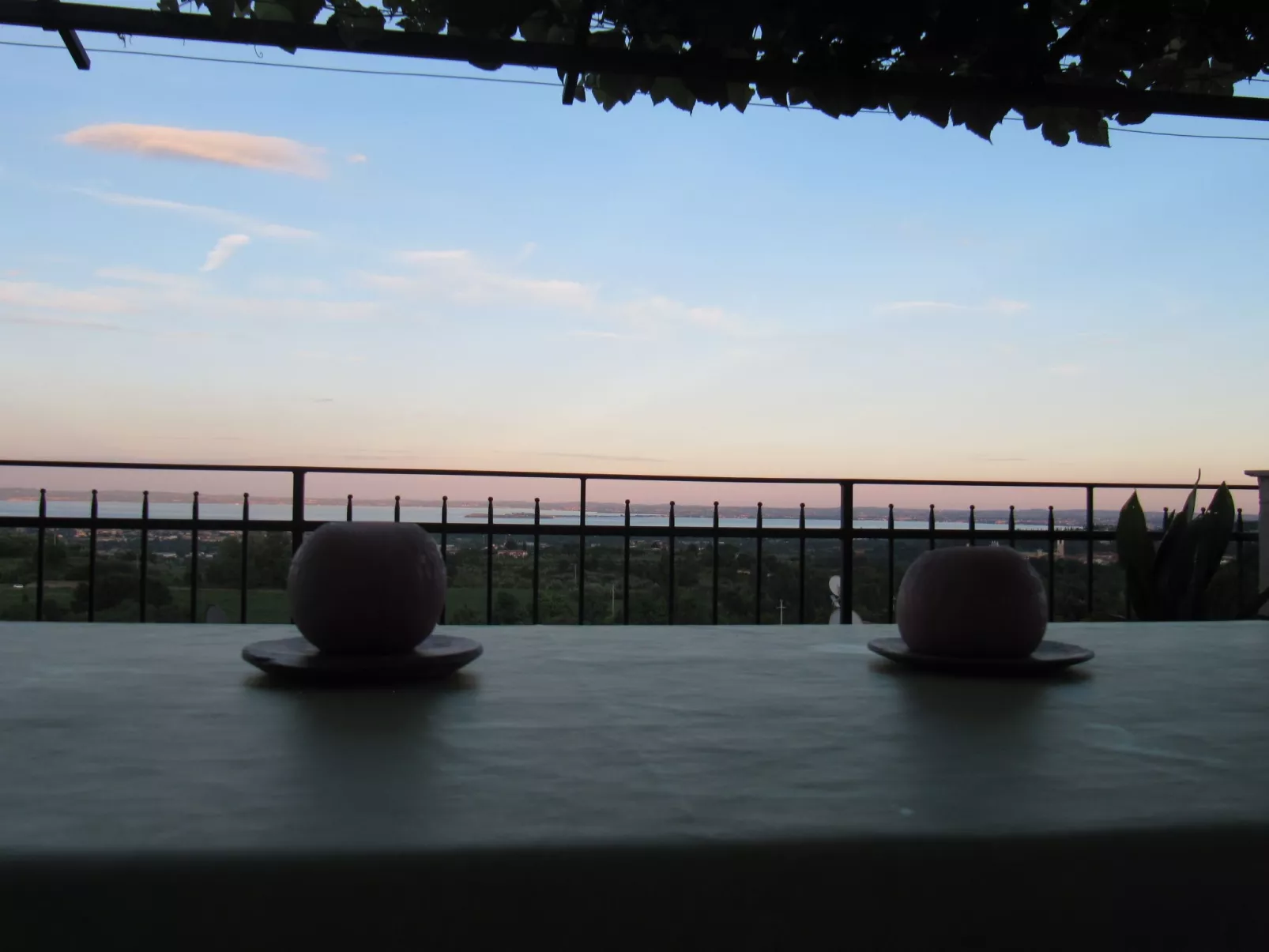 Wohnung mit Blick auf den Gardasee-Image-tags.info