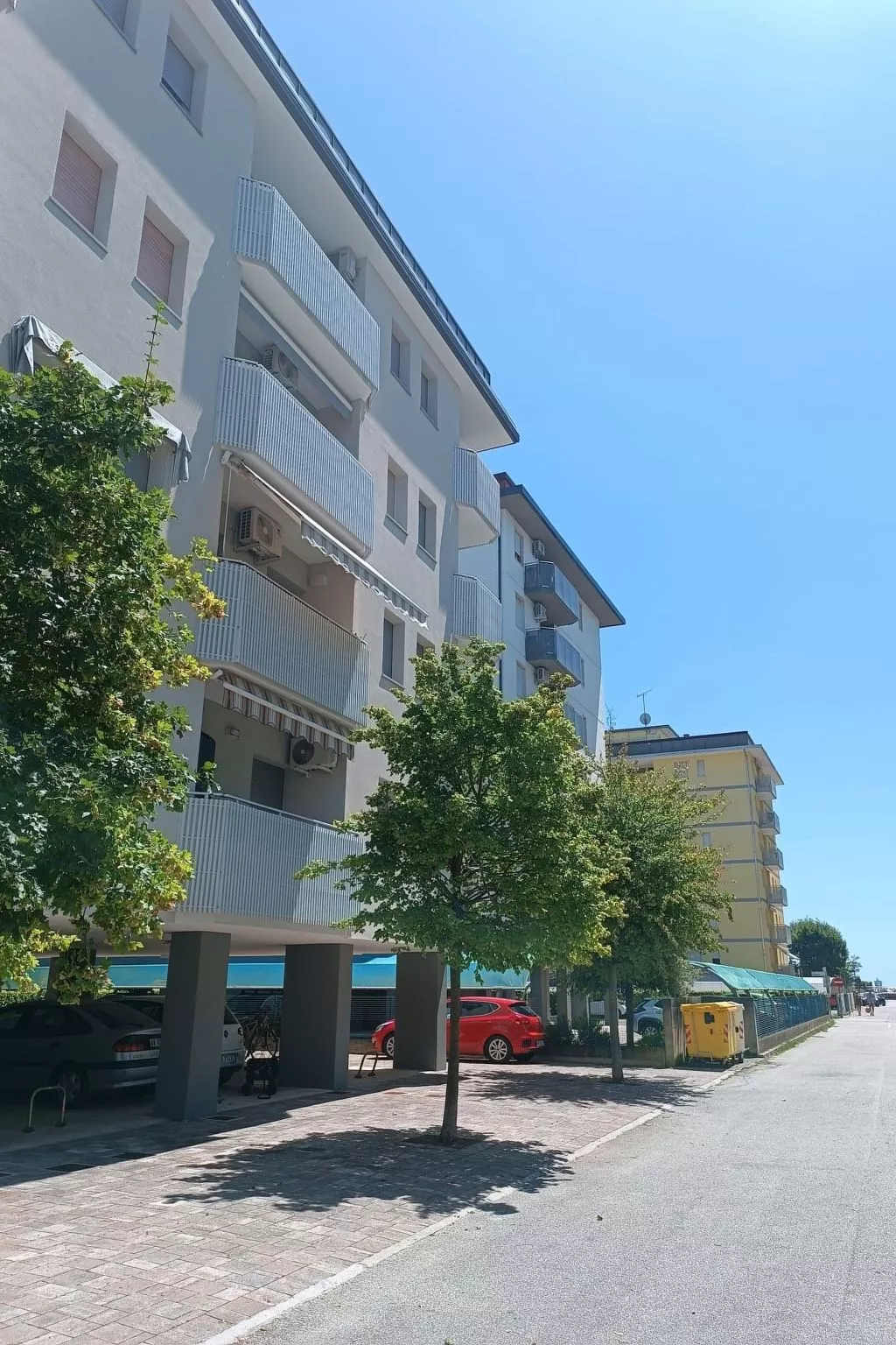 'Lero' mit Terrasse-Binnen