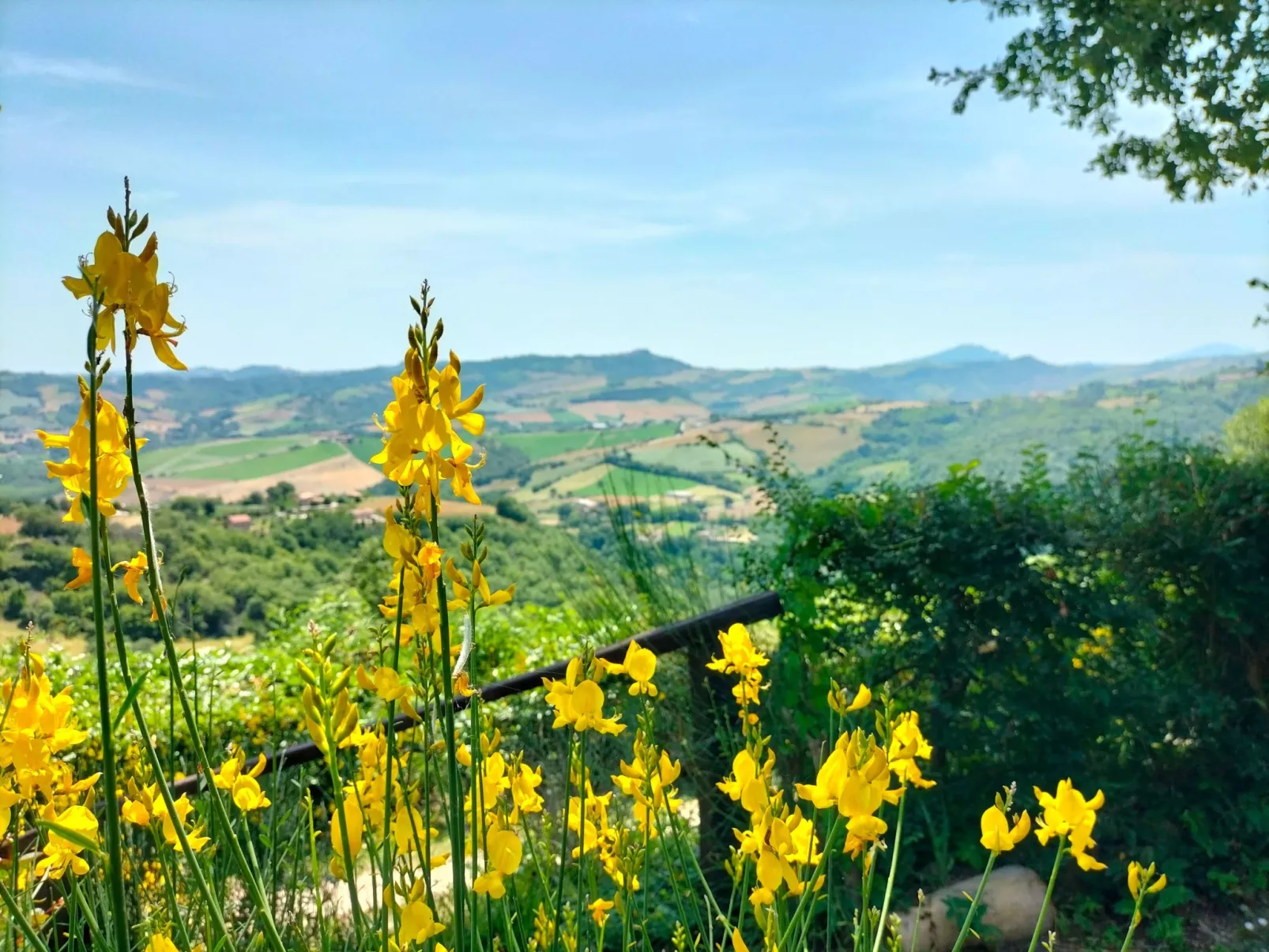 Charmante Wohnung, einzigartiges Panorama-Buiten