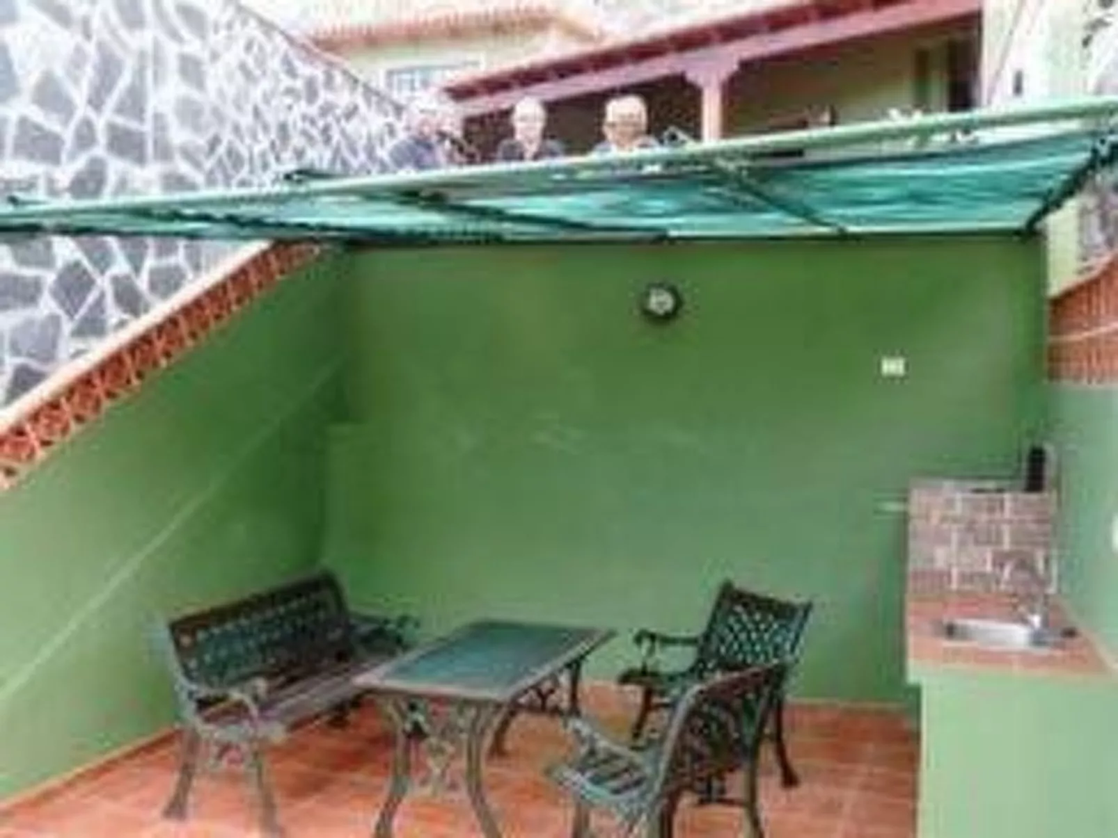 Ländliches Haus mit herrlichem Blick auf das Meer und das Tal.-Image-tags.info