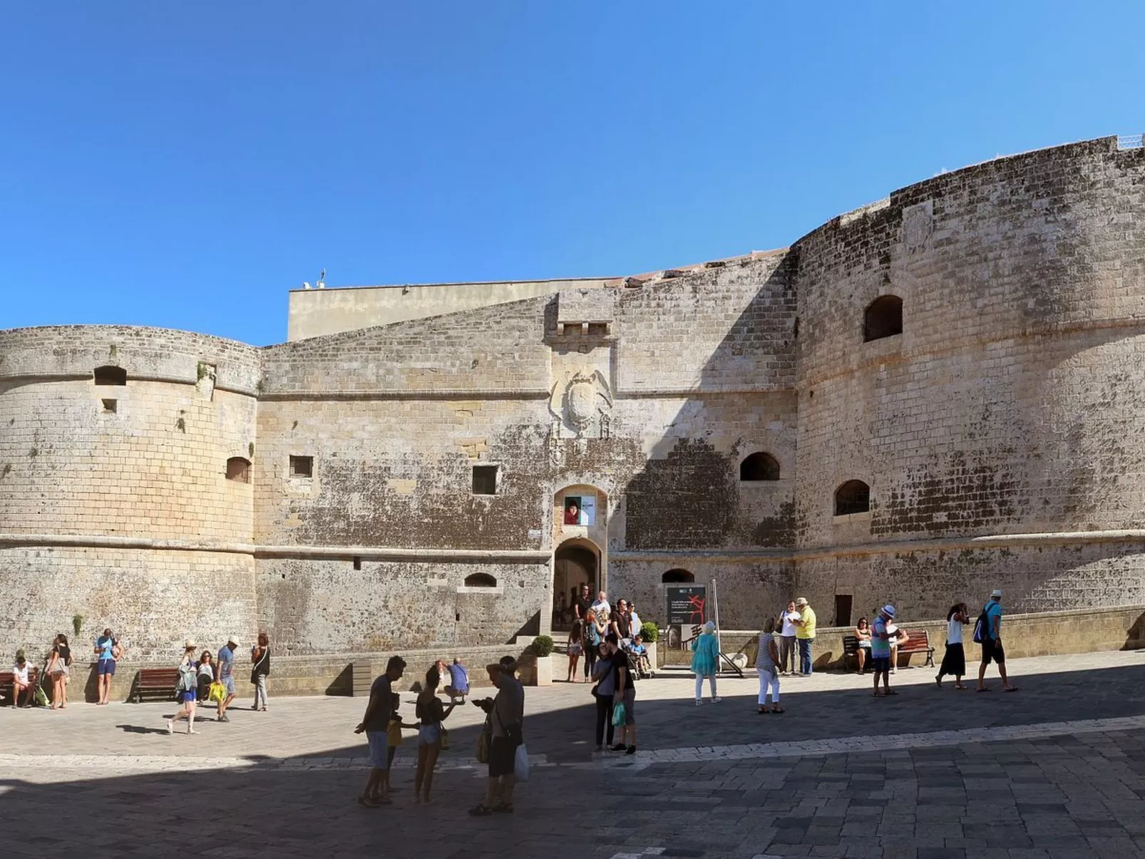 Unterkunft über den Dächern von Otranto mit riesiger Dachterrasse-Buiten