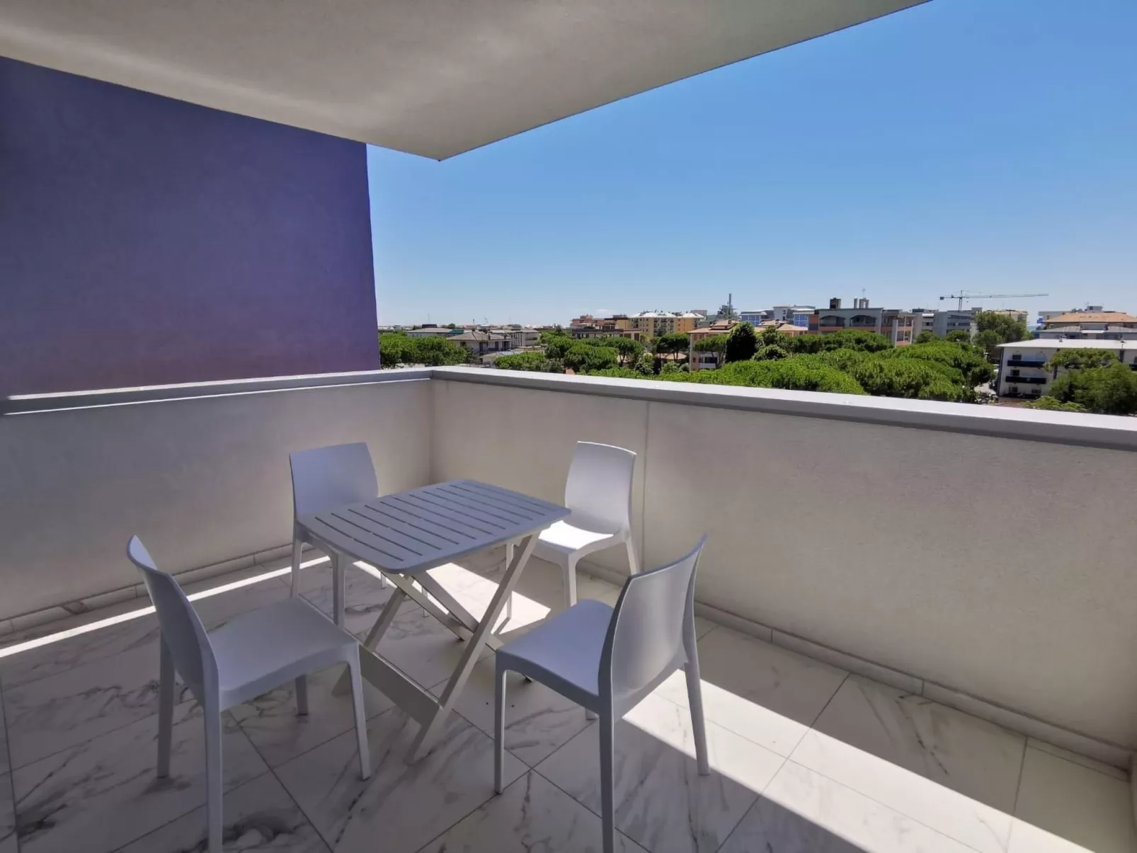 Ein-Zimmer-Wohnung Saturn 204-Image-tags.info