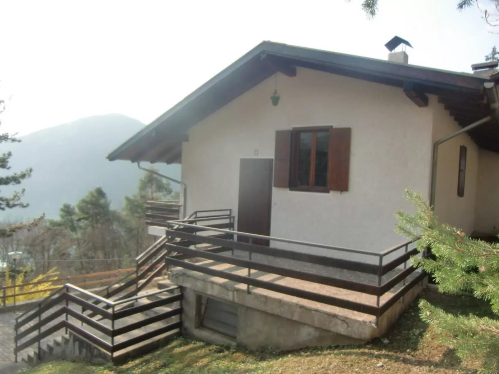 Erdgeschosswohnung mit Seeblick-Buiten