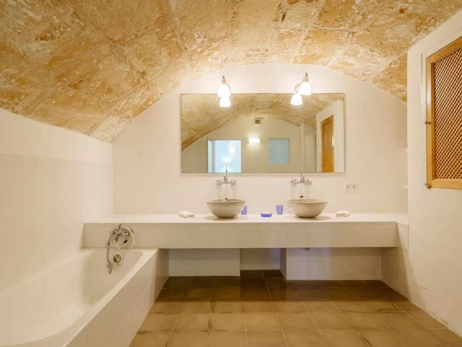 Beeindruckende Villa mit Meerblick und Schwimmbad-Image-tags.info