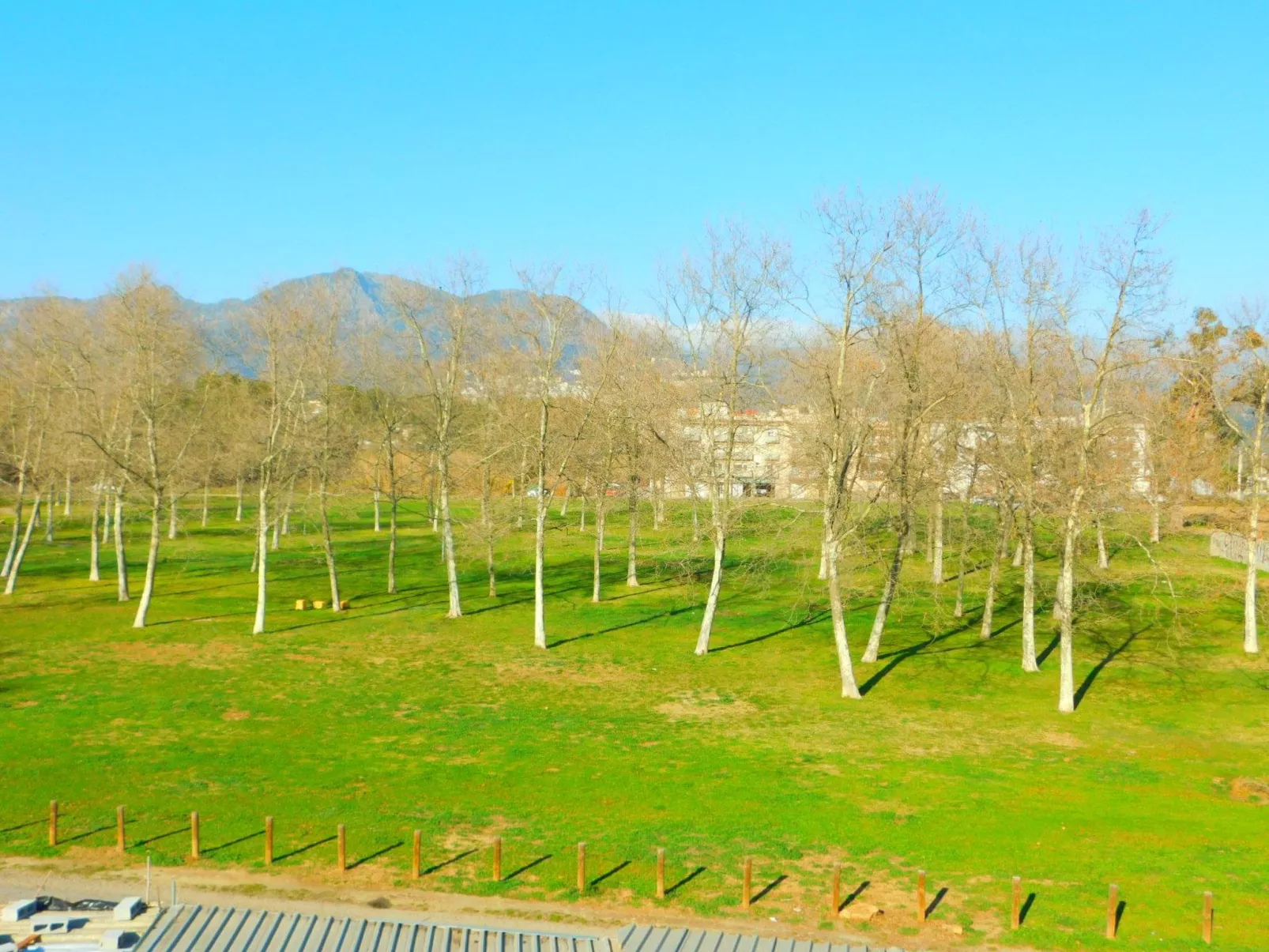 Ferienvermietung Penthouse mit schöner Terrasse 200m vom Strand Salatar, Roses-Buiten