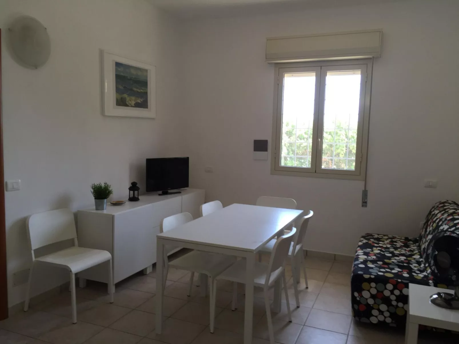 Ebenerdig auch für Rollstuhlfahrer geeignet mit Terrasse und Parkplatz-Image-tags.info