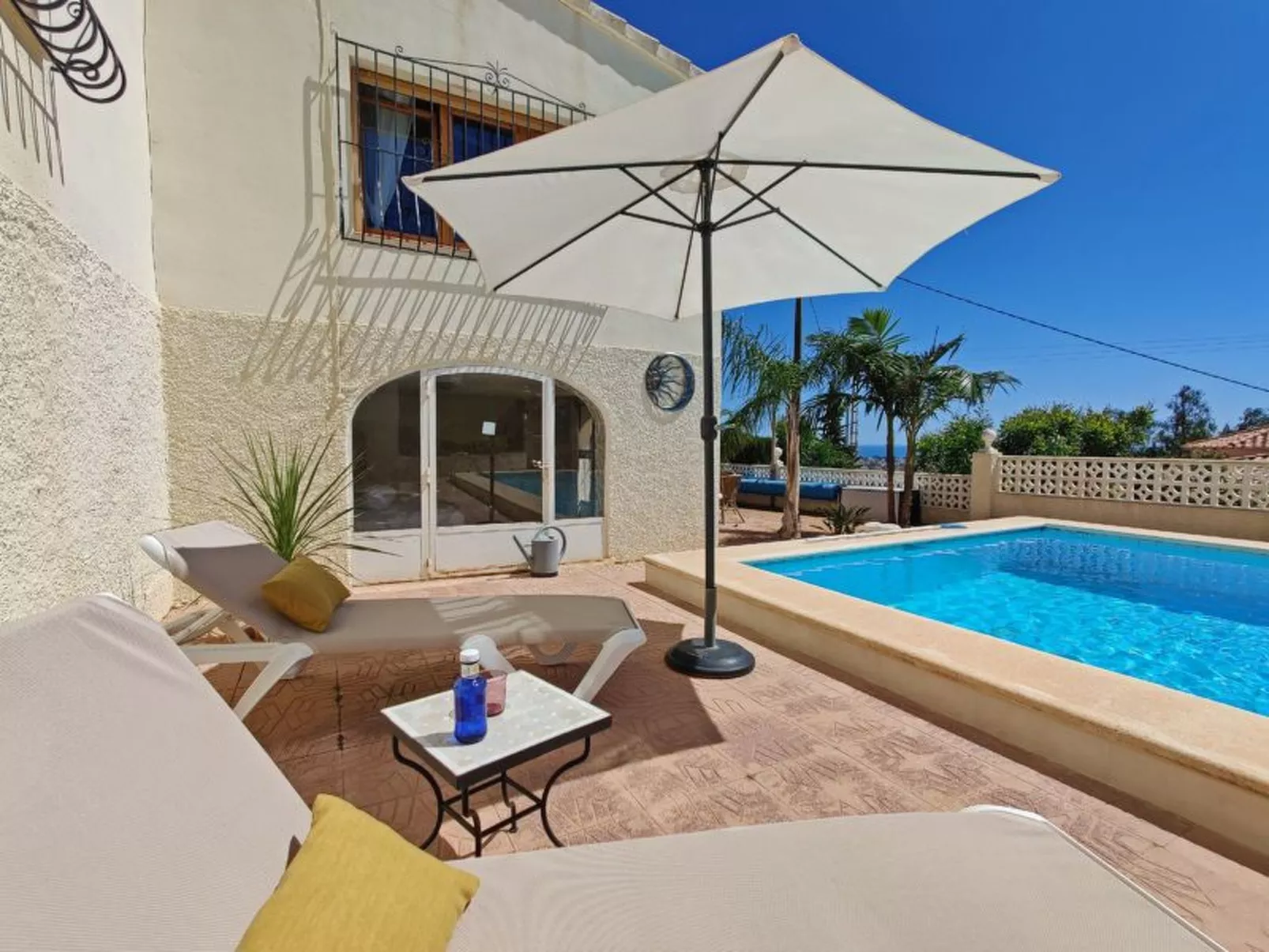 Villa Fiorida-Binnen