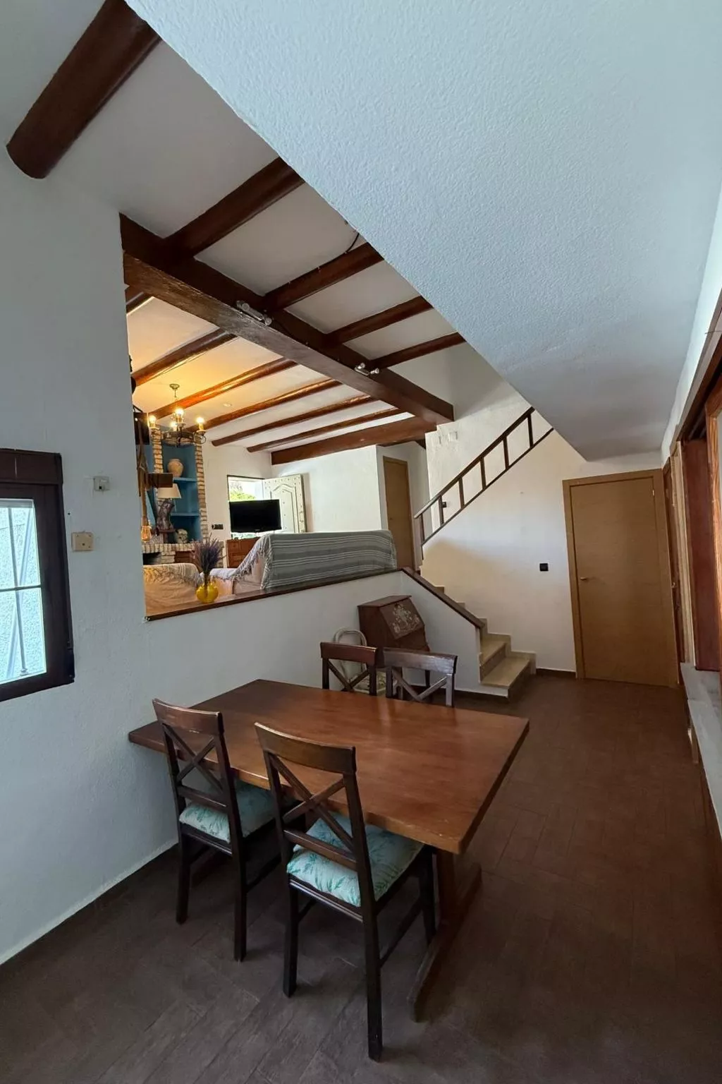 Haus mit Schwimmbad in Strandnähe-Binnen