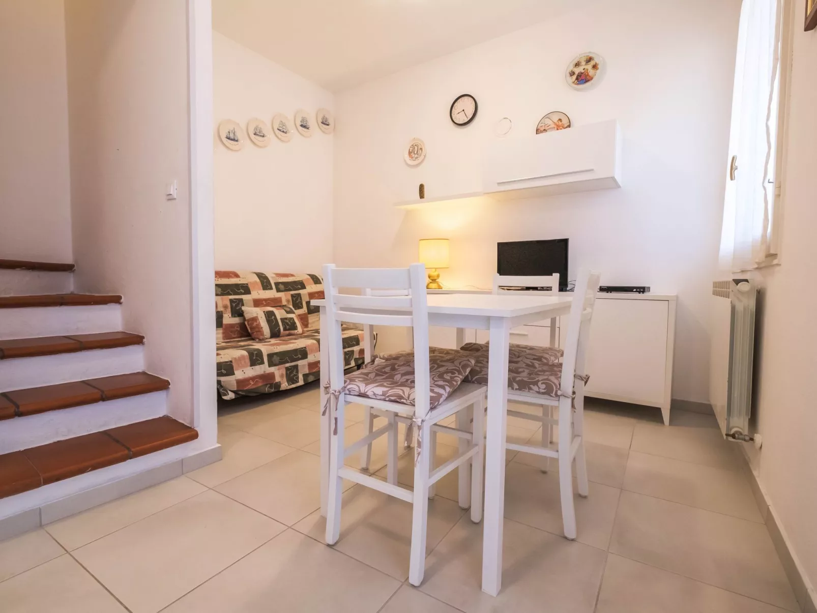 Charmantes Ferienhaus mit Garten, in der Nähe des Meeres-Binnen