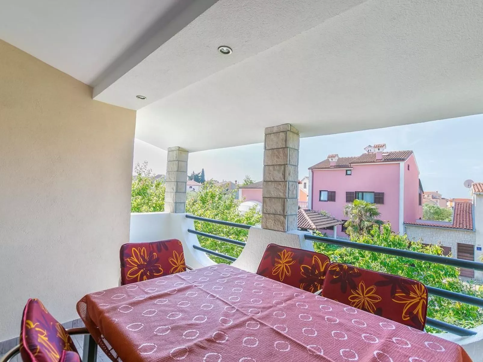 Für 5 Personen ca. 50 m&sup2; in Medulin, Istrien (Medulin und Umgebung)-Buiten