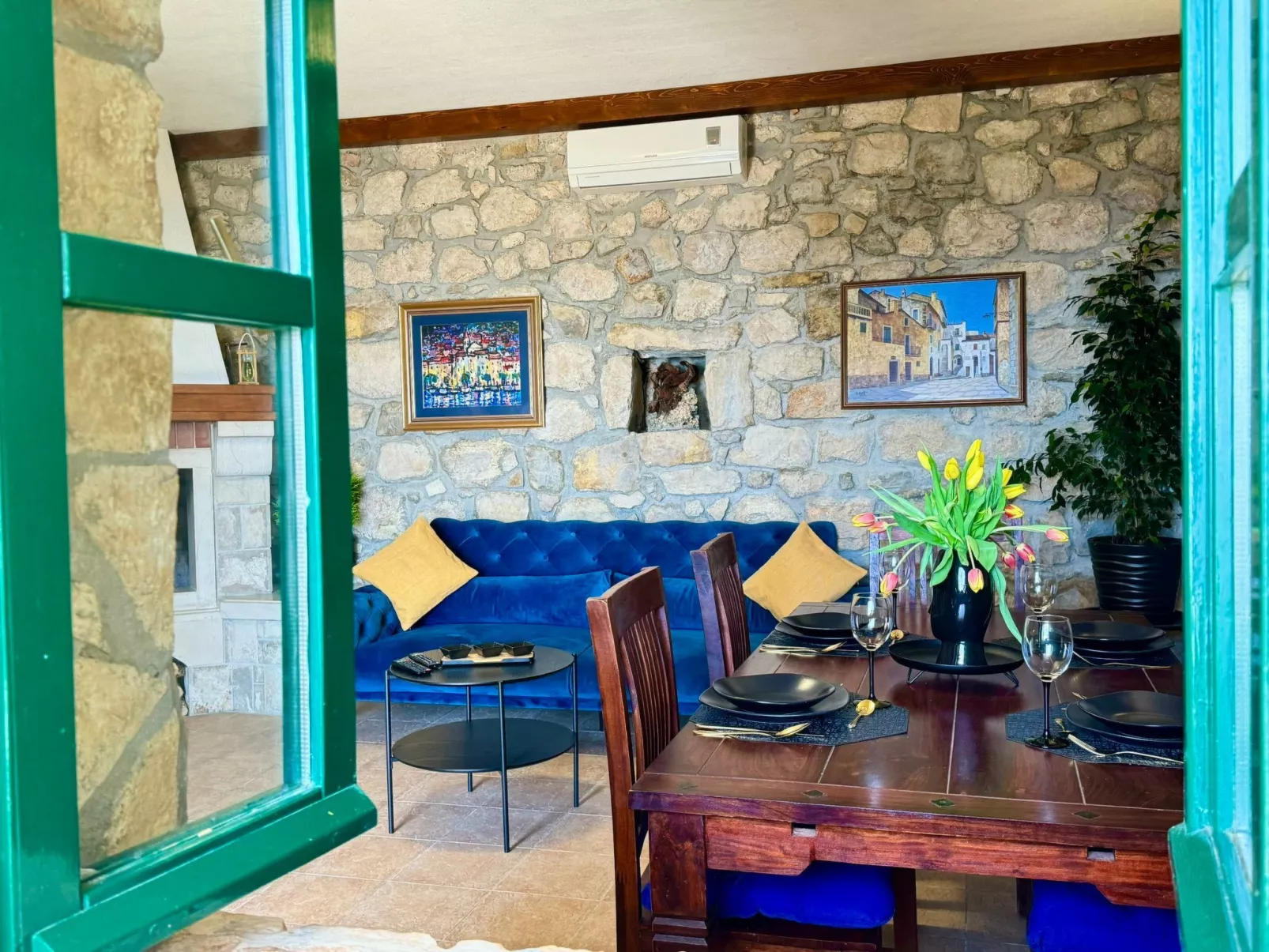 Haus Prezenca-Binnen