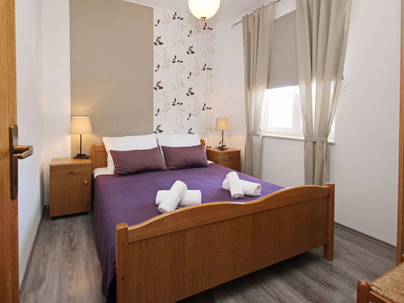 Modern eingerichtete Apartment für 4 Personen, Klimatisiert, freie Parkplatz un-Image-tags.info