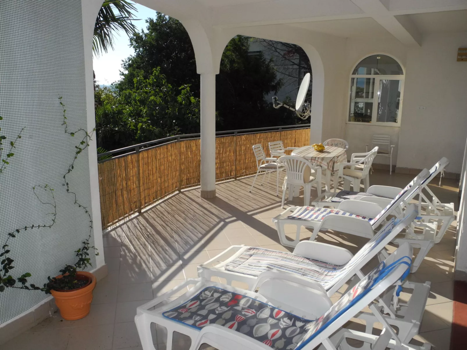 Wohnung 30m vom Meer entfernt, mit Gemeinschaftspool-Buiten