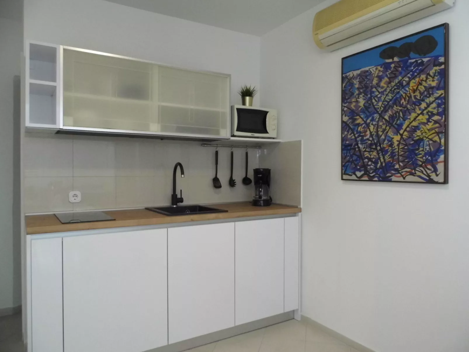 Gemütliche und moderne Wohnung in der Nähe von Meer und Zentrum-Binnen