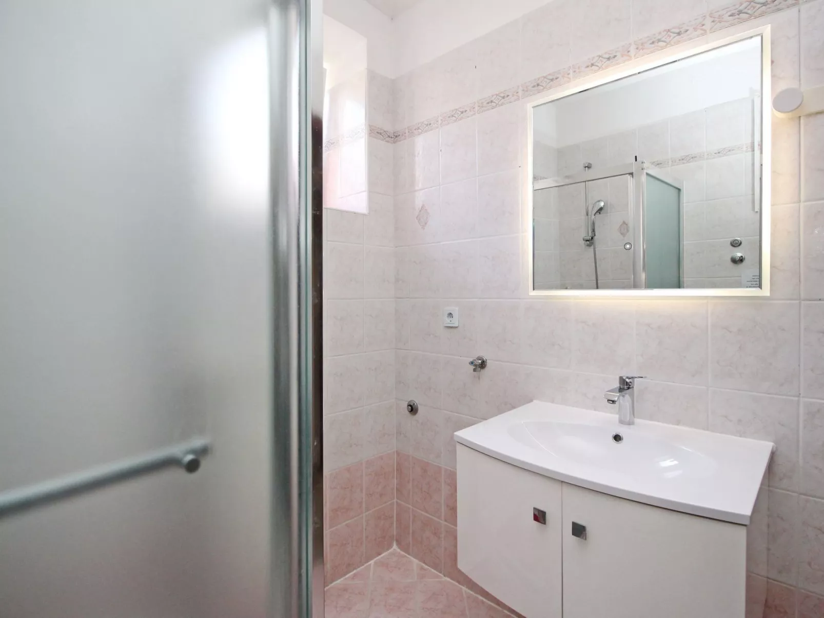 Charmante Ferienwohnung in Baška mit Eigener Terrasse-Binnen