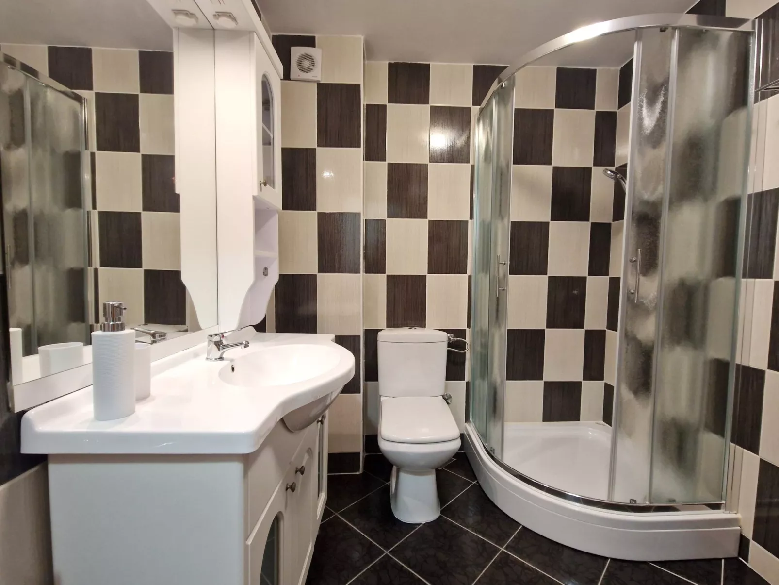 Modern eingerichtete Apartment für 4 Personen ideal für Famillien mit Kinder im-Image-tags.info