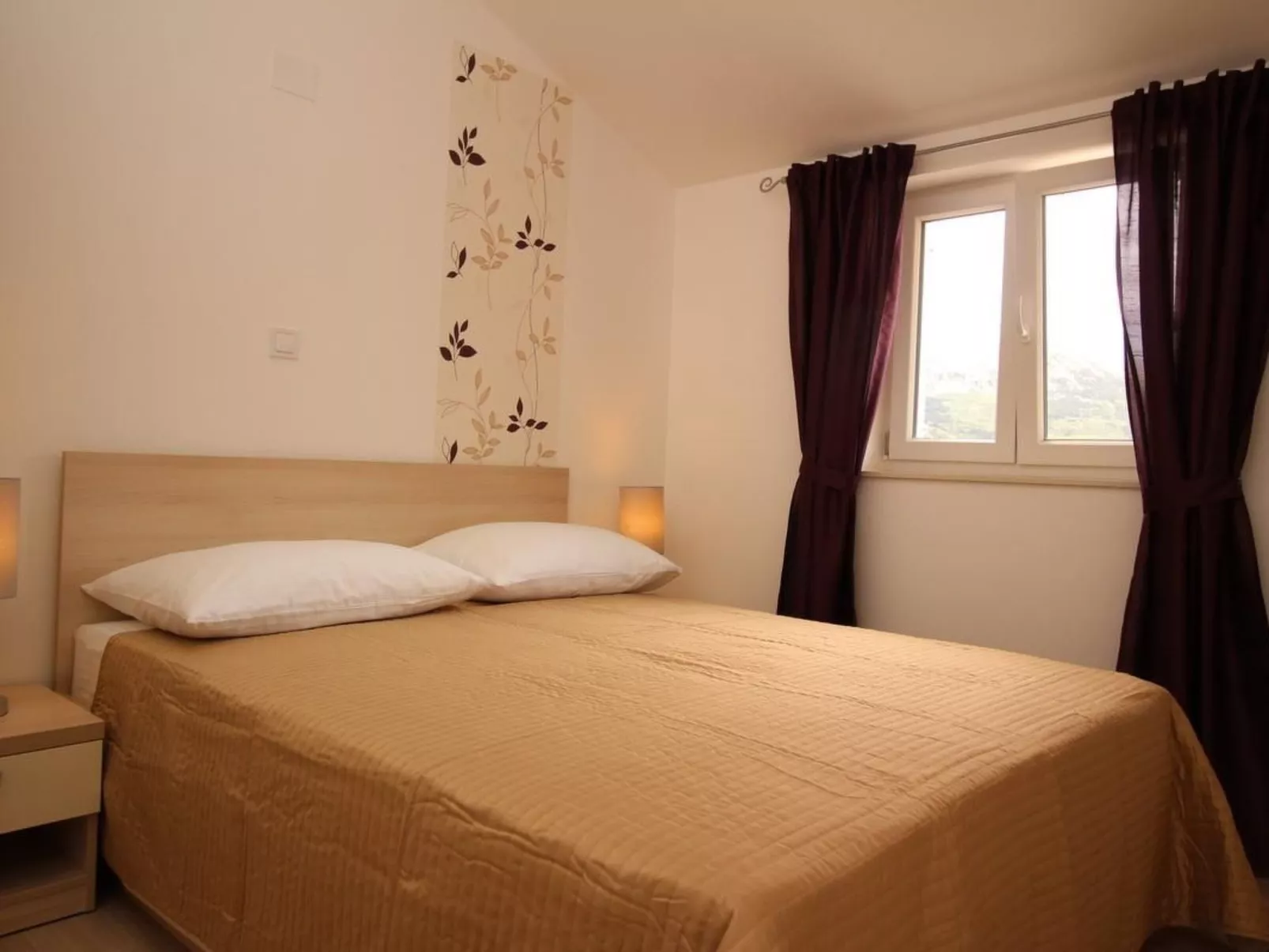 Gorica II A2+2 br.8-Binnen