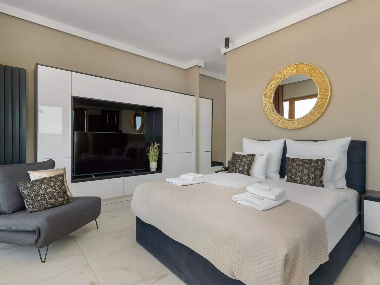 "Platan Tower 114"-Image-tags.info