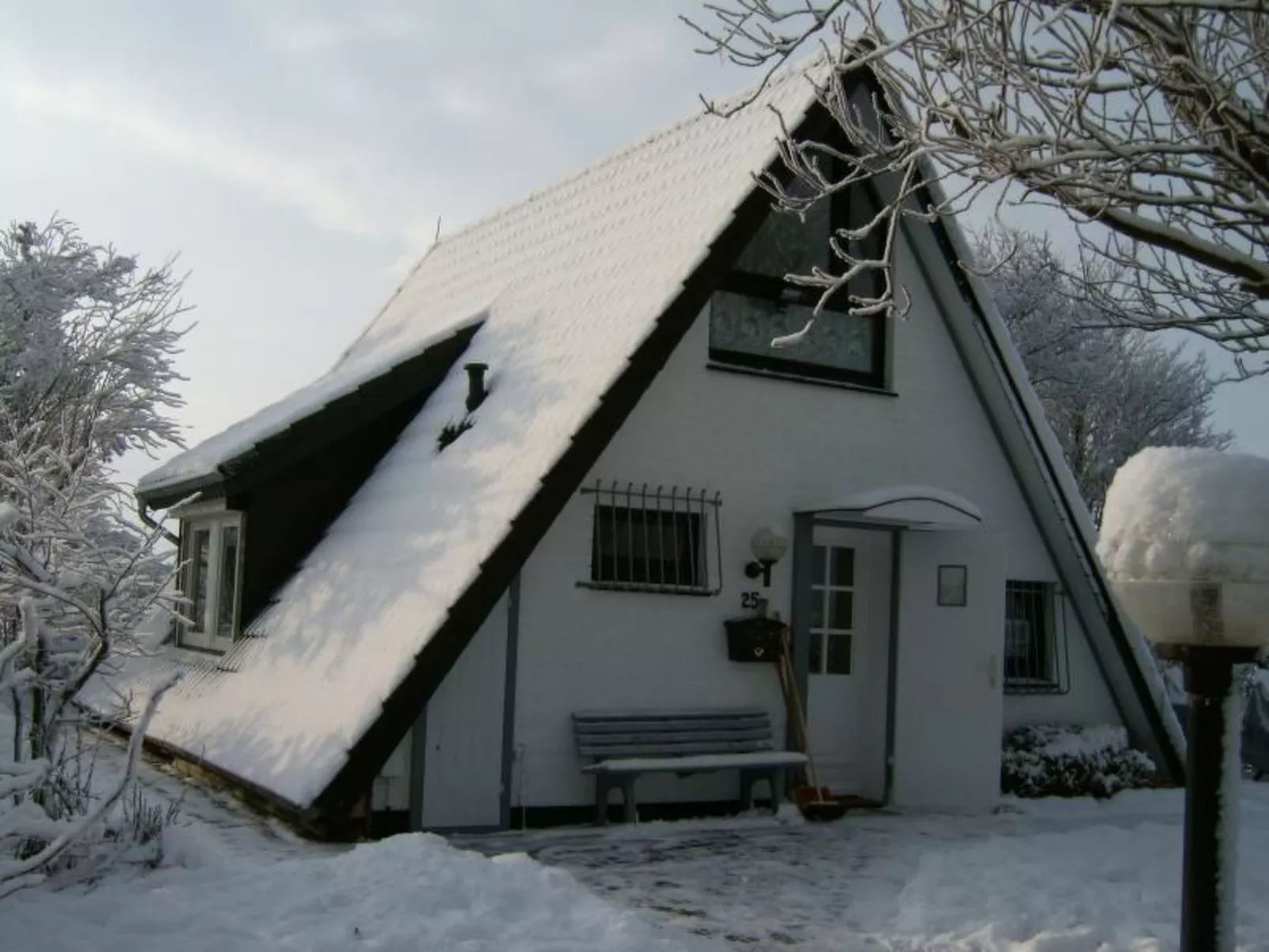 Nurdachhaus Klabautermann mit Terrasse und Garten - Buiten