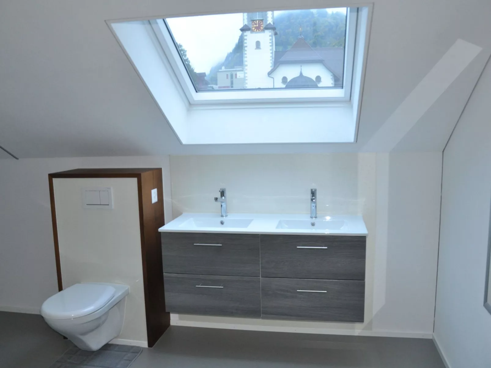 3.5 Zi-DachWohnung-Binnen