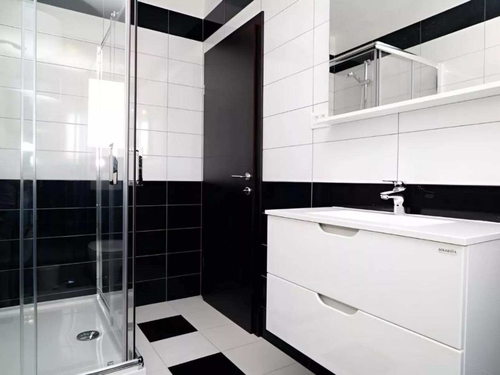 Villa Ivy mit perfekter Privatsphäre, Pool, Sauna - Binnen