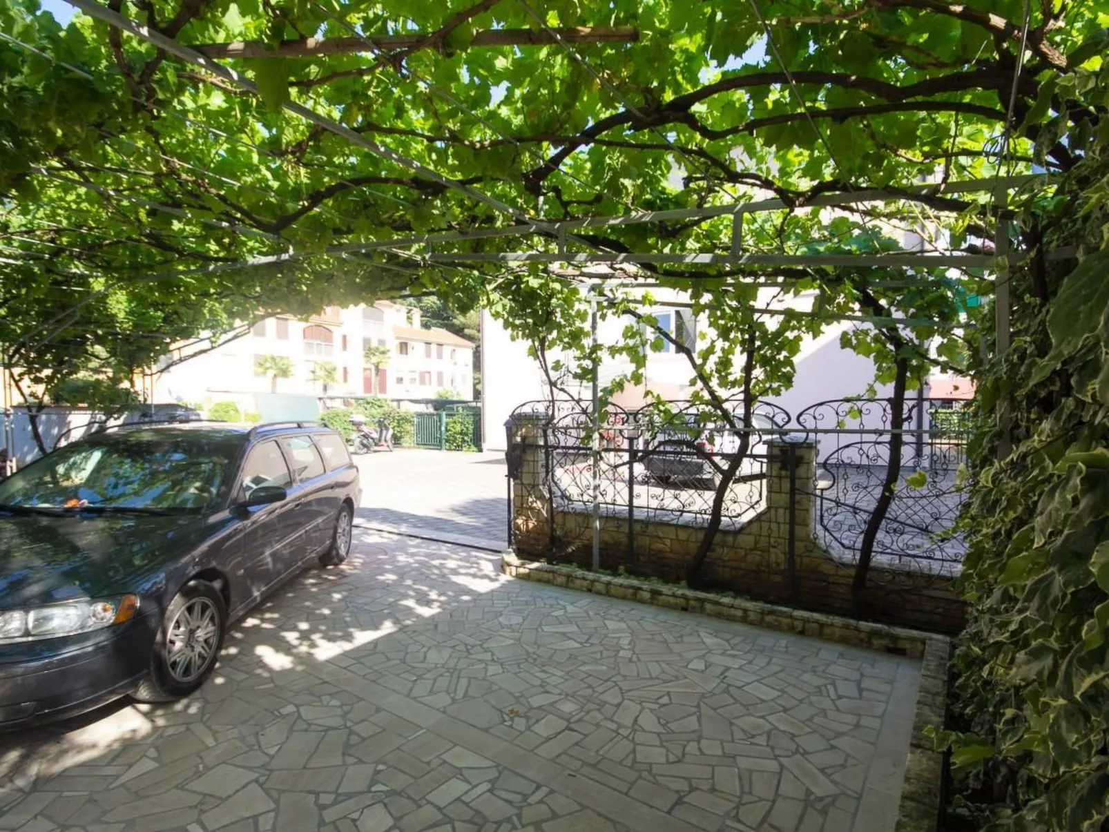 "Joze" mit Balkon-Image-tags.info