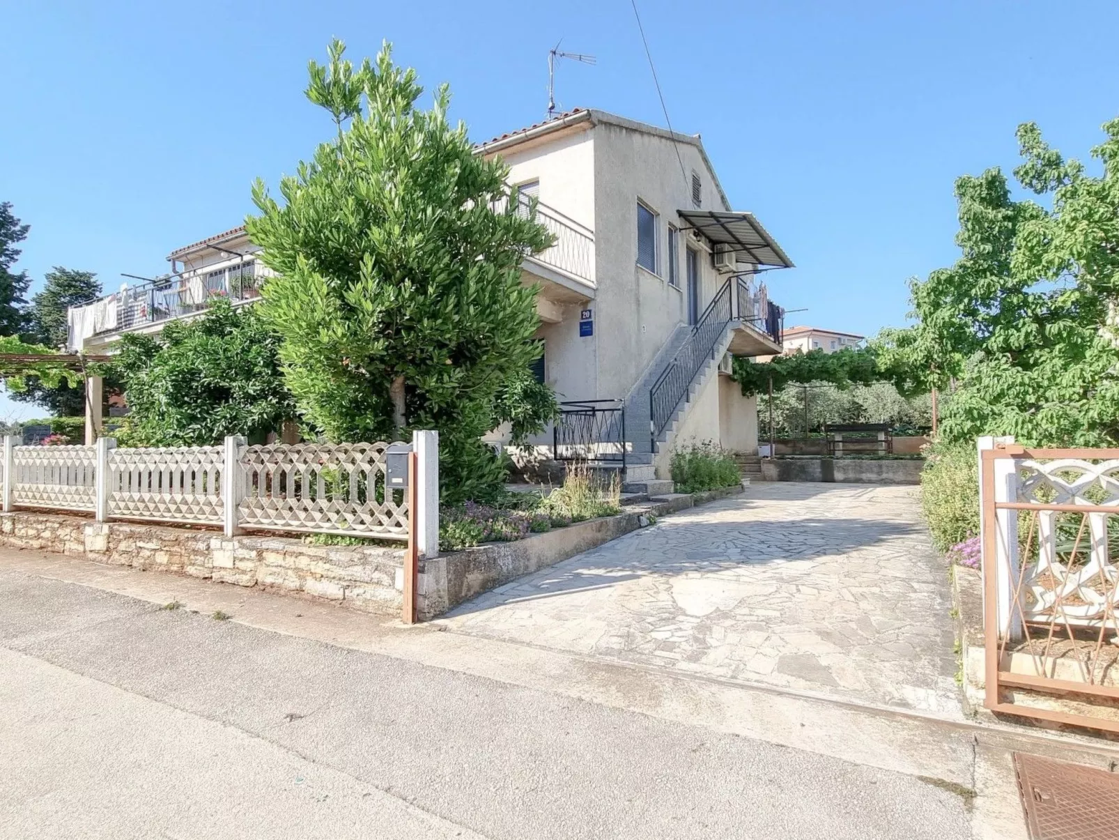 Wohnung "Ester" mit Balkon-Buiten