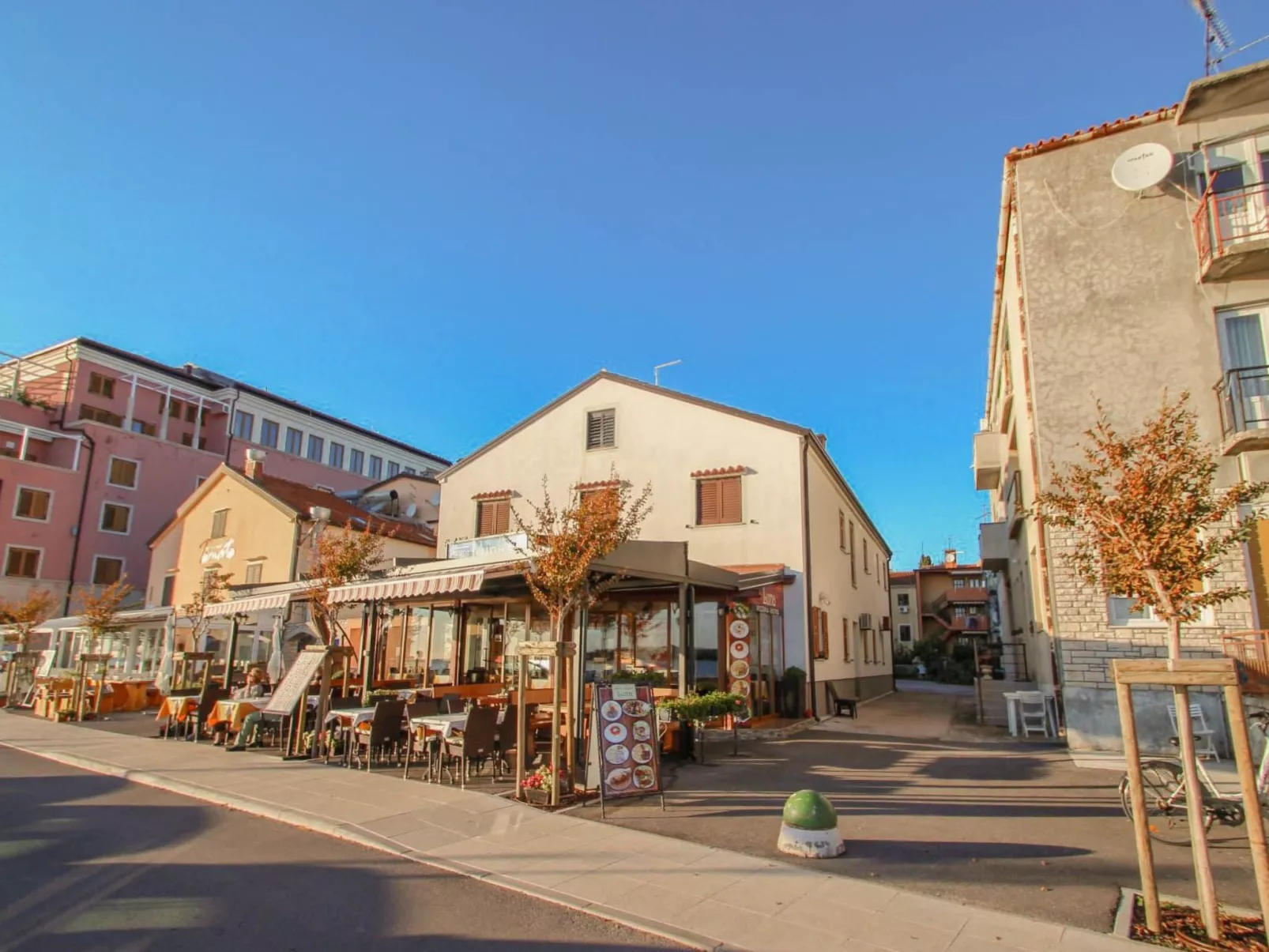 Gemütliches Appartement Libera direkt am Strand-Buiten