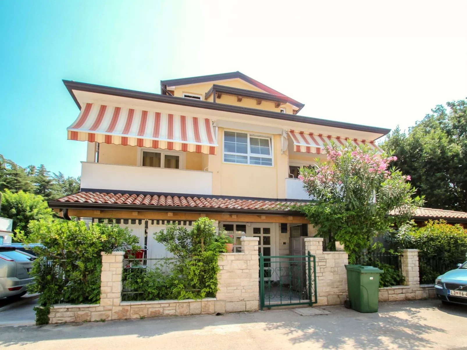 "Viviana" direkt am Strand-Buiten