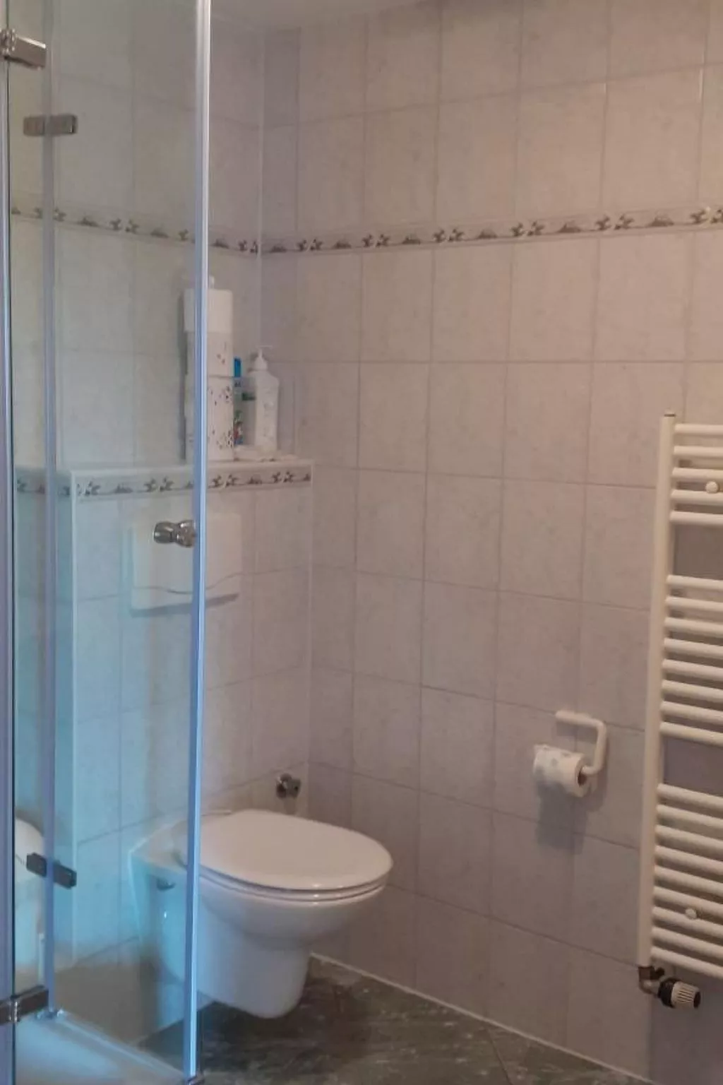 Studio-Appartement mit Terrasse-Image-tags.info