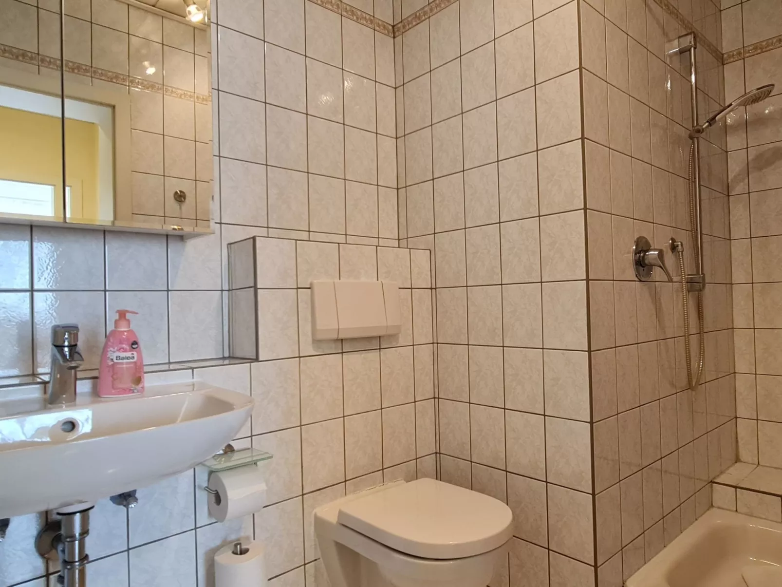 Doppelappartement Privater Zugang zur Sauna und Garten-Image-tags.info