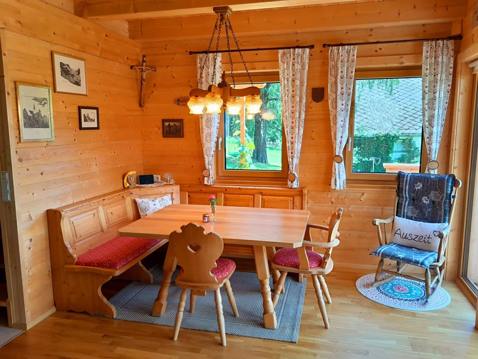 Auszeit Almhaus-Binnen