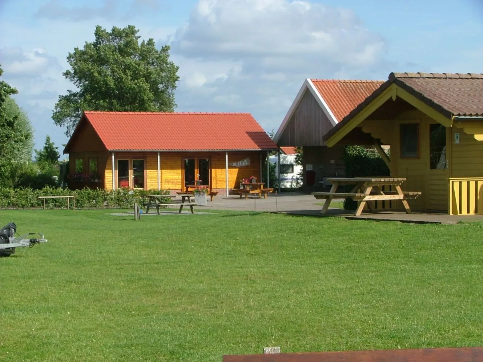 Boot "De Frijheit" mit Blick auf das Wasser-Buiten