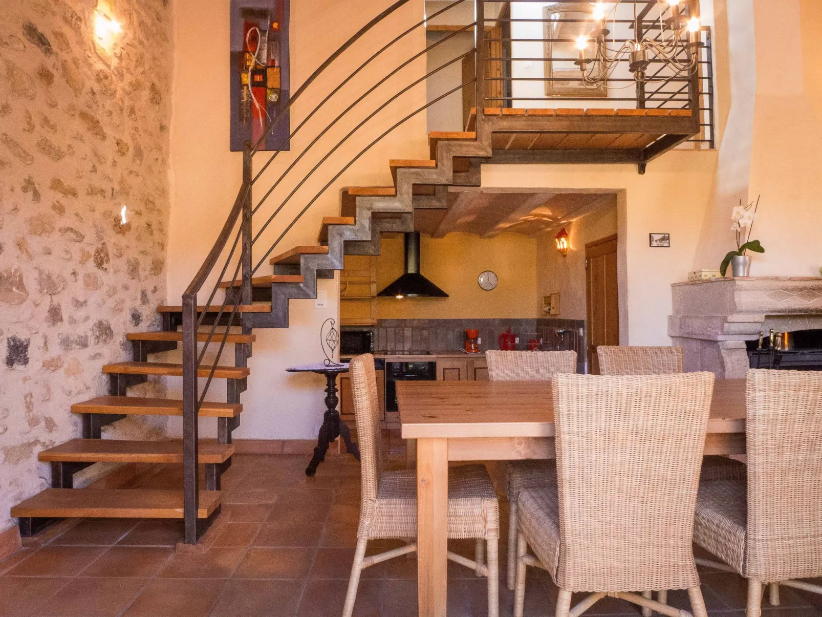 Komfortables Ferienhaus mit Privatpool-Binnen