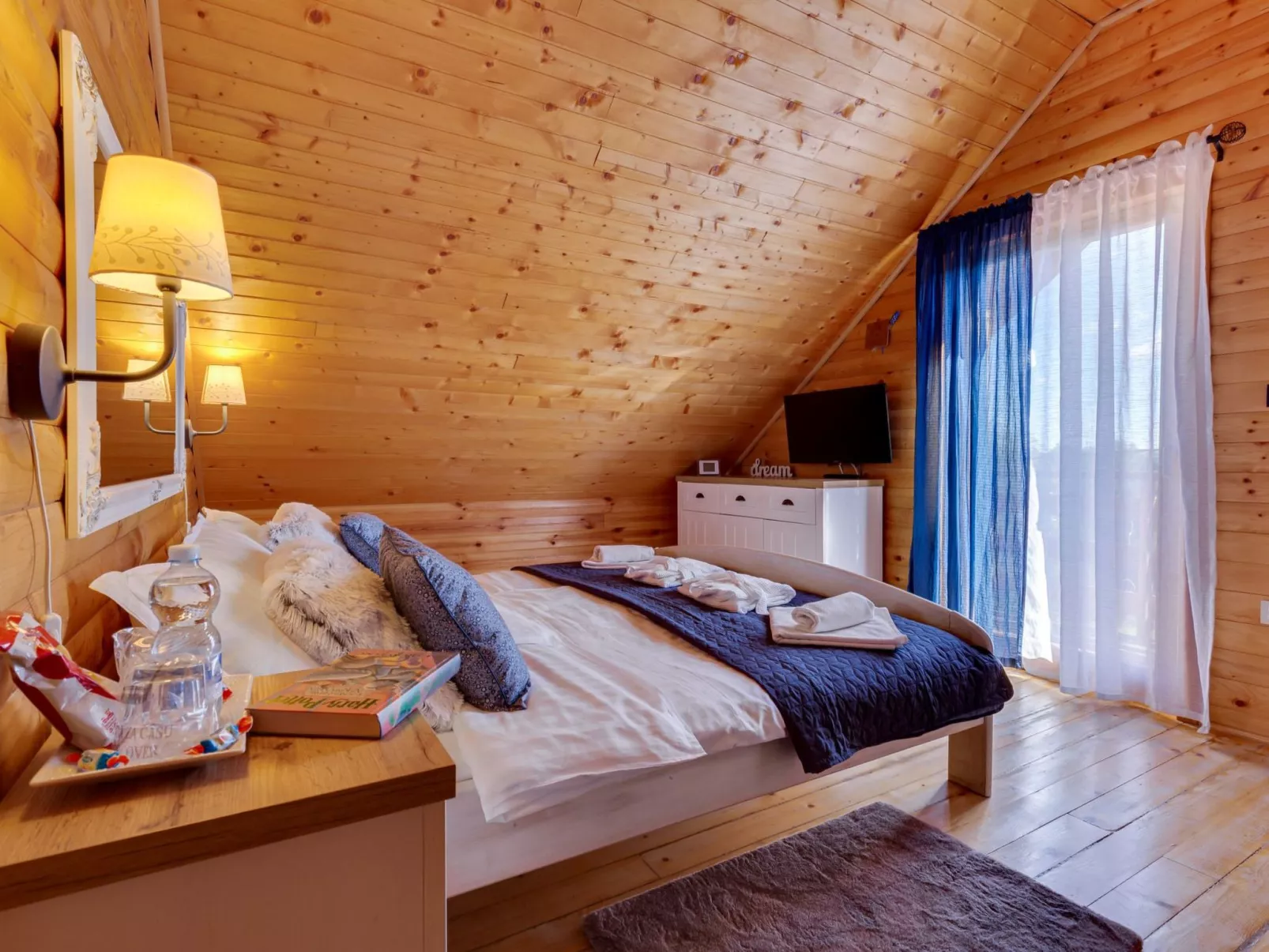 Mala vila Rebeka -großer SwimmingPool-Image-tags.info