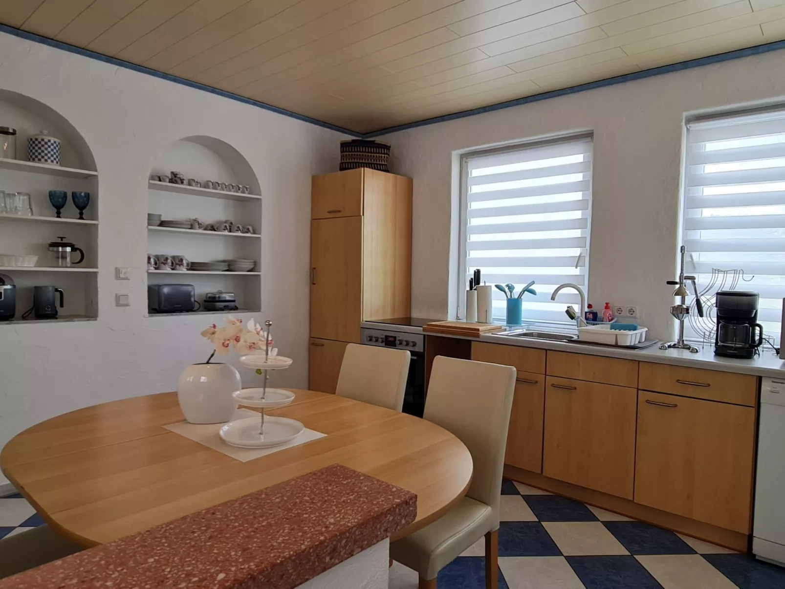 Dreibettzimmer mit Lounge-Terrasse und Garten - Binnen